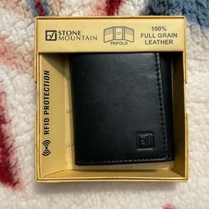 New Black Stone Mountain trifold Wallet